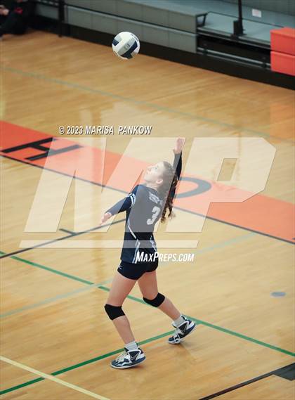 Thumbnail 2 in Bishop Grimes vs Phoenix photogallery.