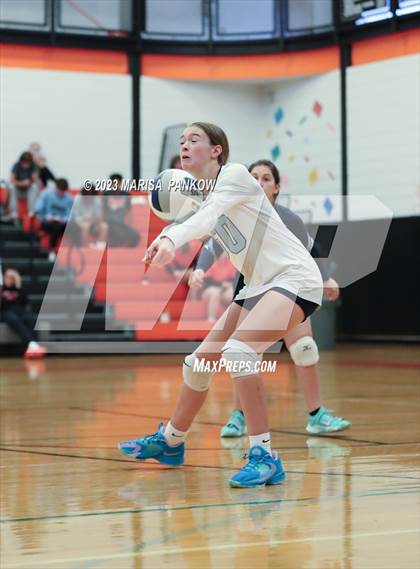Thumbnail 3 in Bishop Grimes vs Phoenix photogallery.