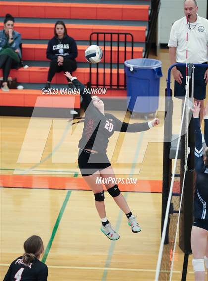 Thumbnail 3 in Bishop Grimes vs Phoenix photogallery.