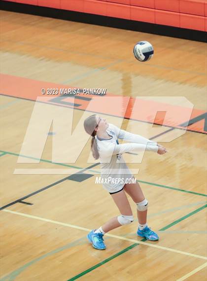 Thumbnail 2 in Bishop Grimes vs Phoenix photogallery.