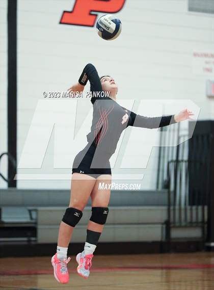 Thumbnail 3 in Bishop Grimes vs Phoenix photogallery.