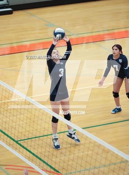 Thumbnail 2 in Bishop Grimes vs Phoenix photogallery.