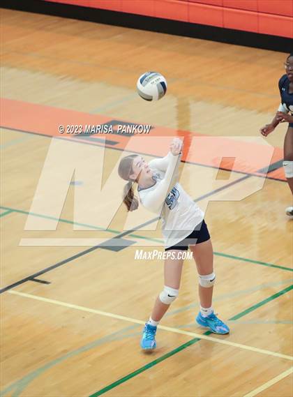 Thumbnail 1 in Bishop Grimes vs Phoenix photogallery.