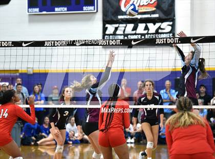 Thumbnail 3 in Assumption vs. Redondo Union (Durango Fall Classic Championship) photogallery.