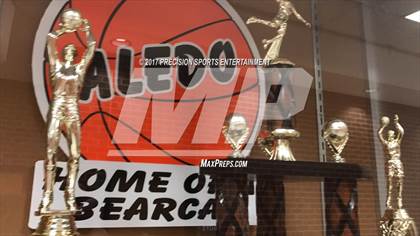 Thumbnail 1 in Aledo TOC Ceremony photogallery.