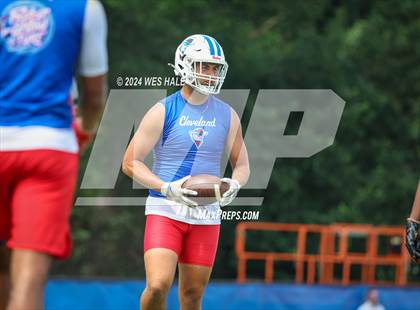 Thumbnail 2 in Cleveland Central vs Center Hill (U of Memphis 7v7) photogallery.