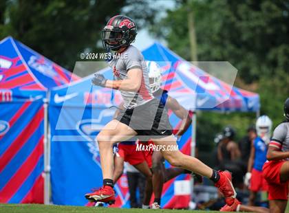 Thumbnail 2 in Cleveland Central vs Center Hill (U of Memphis 7v7) photogallery.