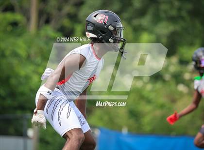 Thumbnail 1 in Cleveland Central vs Center Hill (U of Memphis 7v7) photogallery.