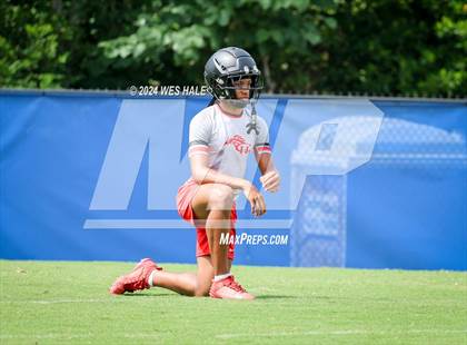 Thumbnail 2 in Cleveland Central vs Center Hill (U of Memphis 7v7) photogallery.