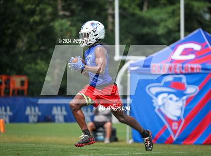 Thumbnail 2 in Cleveland Central vs Center Hill (U of Memphis 7v7) photogallery.