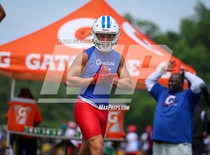Thumbnail 1 in Cleveland Central vs Center Hill (U of Memphis 7v7) photogallery.