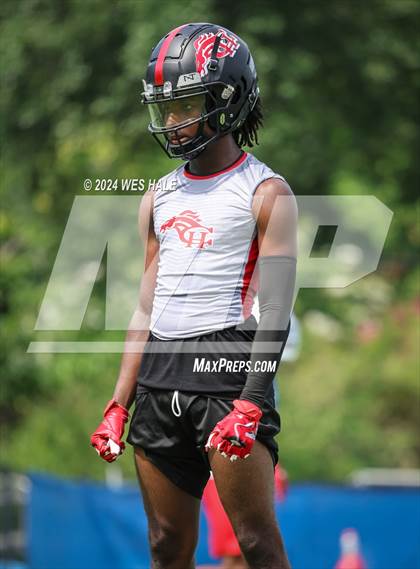 Thumbnail 3 in Cleveland Central vs Center Hill (U of Memphis 7v7) photogallery.