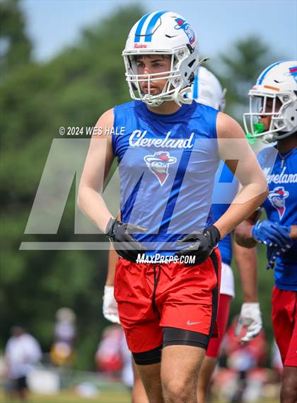 Thumbnail 3 in Cleveland Central vs Center Hill (U of Memphis 7v7) photogallery.