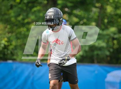 Thumbnail 1 in Cleveland Central vs Center Hill (U of Memphis 7v7) photogallery.