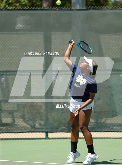 Thumbnail 2 in Notre Dame (SO) @ Brentwood School (Scrimmage) photogallery.