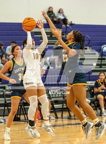 Thumbnail 2 in Eastwood vs. Round Rock Westwood (I45 Showdown) photogallery.
