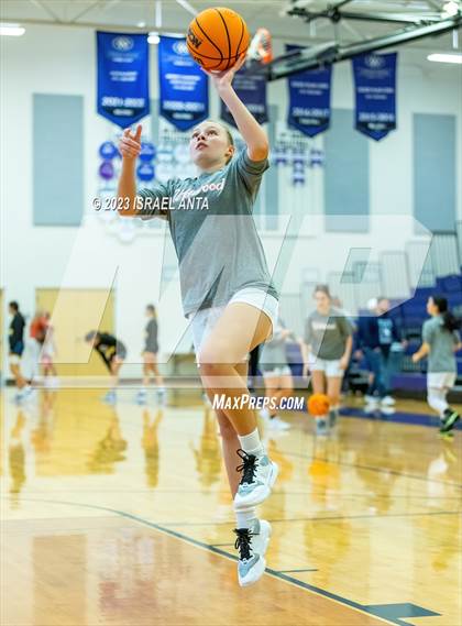 Thumbnail 3 in Eastwood vs. Round Rock Westwood (I45 Showdown) photogallery.