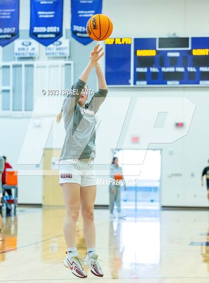 Thumbnail 2 in Eastwood vs. Round Rock Westwood (I45 Showdown) photogallery.