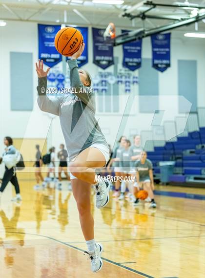 Thumbnail 2 in Eastwood vs. Round Rock Westwood (I45 Showdown) photogallery.