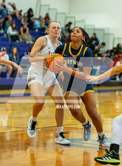Thumbnail 2 in Eastwood vs. Round Rock Westwood (I45 Showdown) photogallery.