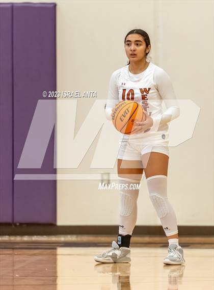 Thumbnail 2 in Eastwood vs. Round Rock Westwood (I45 Showdown) photogallery.