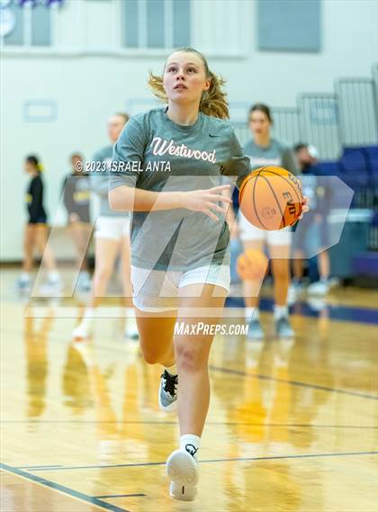 Thumbnail 2 in Eastwood vs. Round Rock Westwood (I45 Showdown) photogallery.