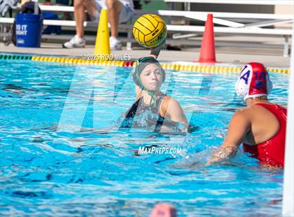Thumbnail 3 in Granite Bay vs. St. Ignatius College Preparatory photogallery.