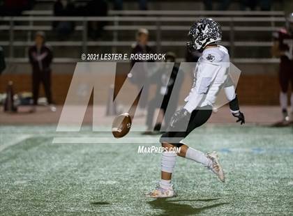 Thumbnail 1 in Flour Bluff vs. Winn (UIL 5A Area Playoffs) photogallery.
