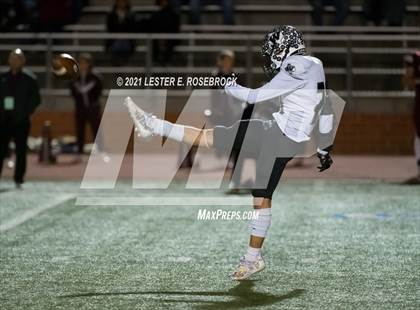 Thumbnail 2 in Flour Bluff vs. Winn (UIL 5A Area Playoffs) photogallery.