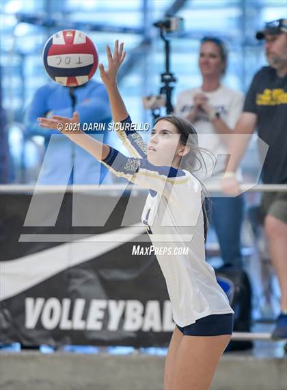 Thumbnail 3 in Bishop McLaughlin Catholic vs Hagerty (Nike Tournament of Champions)  photogallery.