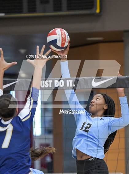 Thumbnail 1 in Bishop McLaughlin Catholic vs Hagerty (Nike Tournament of Champions)  photogallery.