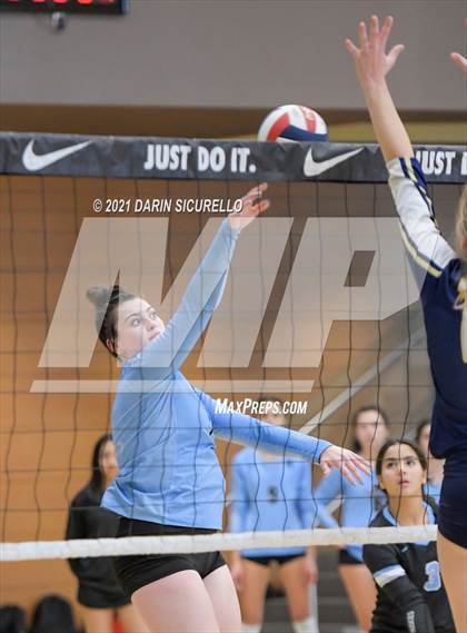 Thumbnail 3 in Bishop McLaughlin Catholic vs Hagerty (Nike Tournament of Champions)  photogallery.