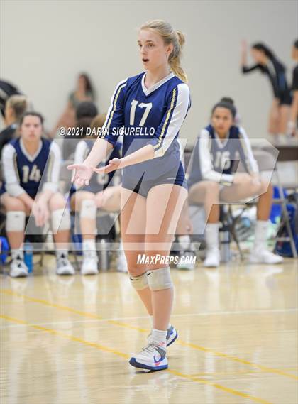 Thumbnail 3 in Bishop McLaughlin Catholic vs Hagerty (Nike Tournament of Champions)  photogallery.