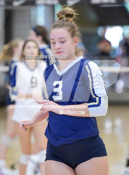 Thumbnail 3 in Bishop McLaughlin Catholic vs Hagerty (Nike Tournament of Champions)  photogallery.