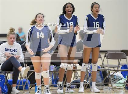 Thumbnail 3 in Bishop McLaughlin Catholic vs Hagerty (Nike Tournament of Champions)  photogallery.