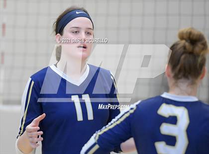 Thumbnail 3 in Bishop McLaughlin Catholic vs Hagerty (Nike Tournament of Champions)  photogallery.
