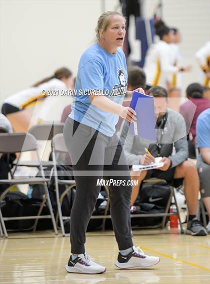 Thumbnail 3 in Bishop McLaughlin Catholic vs Hagerty (Nike Tournament of Champions)  photogallery.
