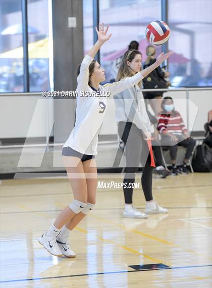 Thumbnail 2 in Bishop McLaughlin Catholic vs Hagerty (Nike Tournament of Champions)  photogallery.