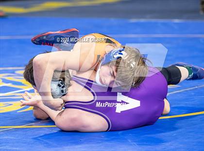 Thumbnail 1 in NYSPHSAA D2 Day 1 (to 145lbs) photogallery.