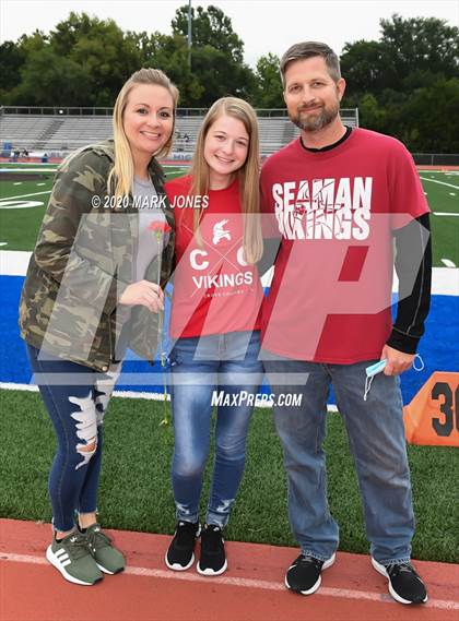 Thumbnail 2 in Seaman (2020 Seniors) photogallery.