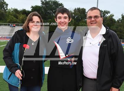 Thumbnail 2 in Seaman (2020 Seniors) photogallery.