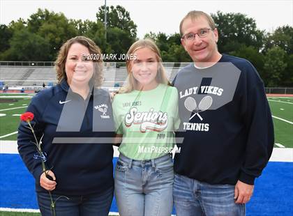 Thumbnail 3 in Seaman (2020 Seniors) photogallery.