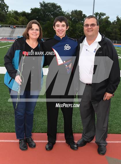 Thumbnail 1 in Seaman (2020 Seniors) photogallery.