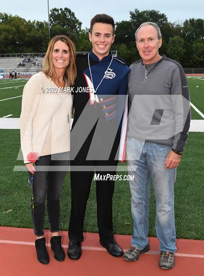 Thumbnail 1 in Seaman (2020 Seniors) photogallery.