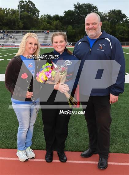 Thumbnail 3 in Seaman (2020 Seniors) photogallery.