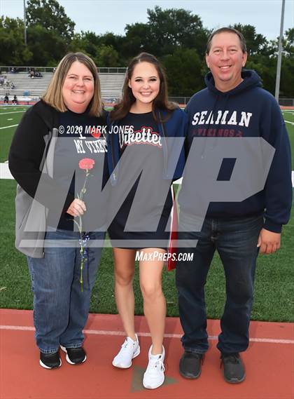 Thumbnail 2 in Seaman (2020 Seniors) photogallery.