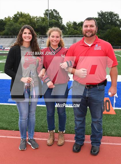 Thumbnail 2 in Seaman (2020 Seniors) photogallery.
