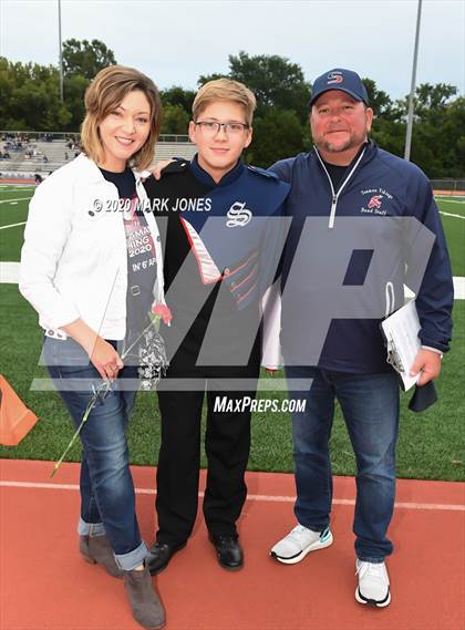 Thumbnail 1 in Seaman (2020 Seniors) photogallery.