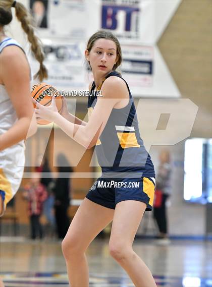 Thumbnail 2 in Gridley vs. Sutter (Sutter Tournament) photogallery.