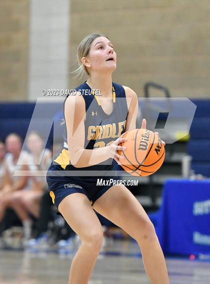 Thumbnail 3 in Gridley vs. Sutter (Sutter Tournament) photogallery.